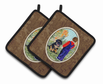 Tibetan Mastiff Pair of Pot Holders (size: 7.5 x 7.5)